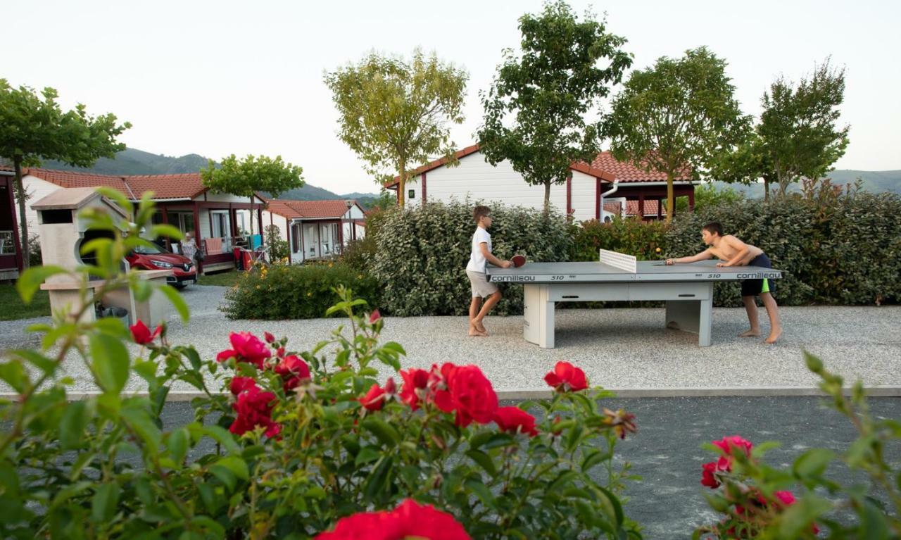 Domaine Chalets Larlapean Saint-Martin-d'Arrossa Exterior photo